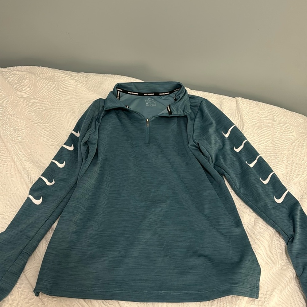Nike dry fit long sleeve quarter zip